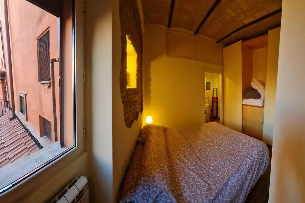 Julia Nel Cuore Di Trastevere Rome