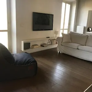 Over The Tiber Loft Rom