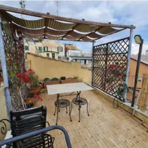 La Rosa Di Piazza Spagna Roma