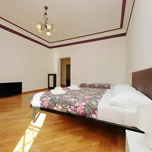 Sanctuary 32 Roma